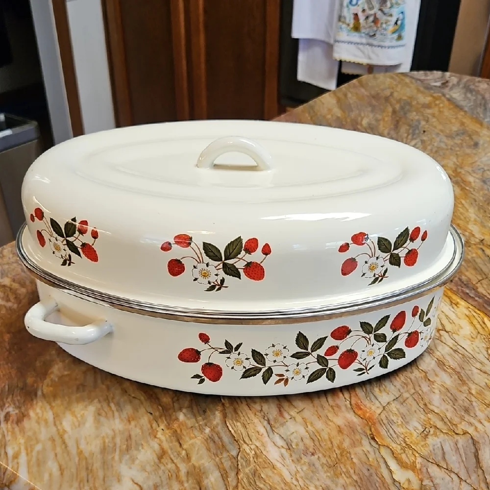Vintage SHEFFIELD Strawberries N Cream Enamelware Roasting Pan w/ Lid